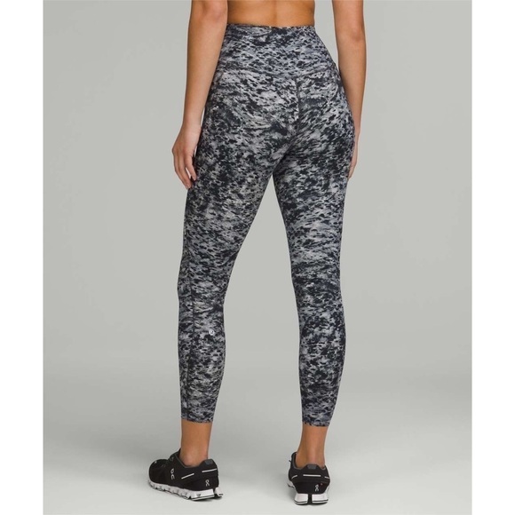 Lululemon high waisted Base Pace High-Rise Tight leggings 25" - Picture 3 of 12